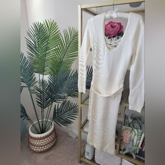 NWOT Naked Wardrobe Long Sleeve Ivory Christmas Sweater Dress - Picture 5 of 6